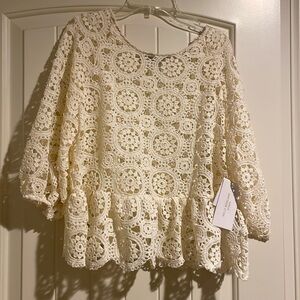 Gorgeous crochet top! NWT